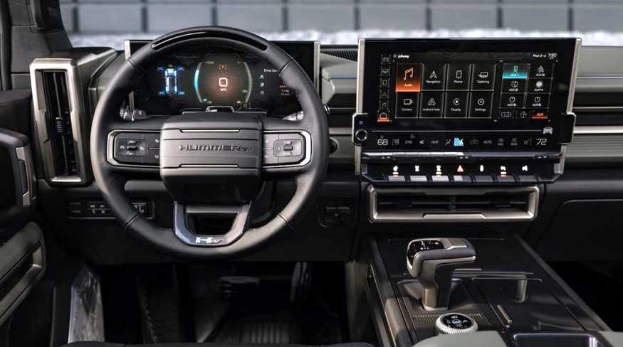 2022 GMC Hummer EV Interior 
